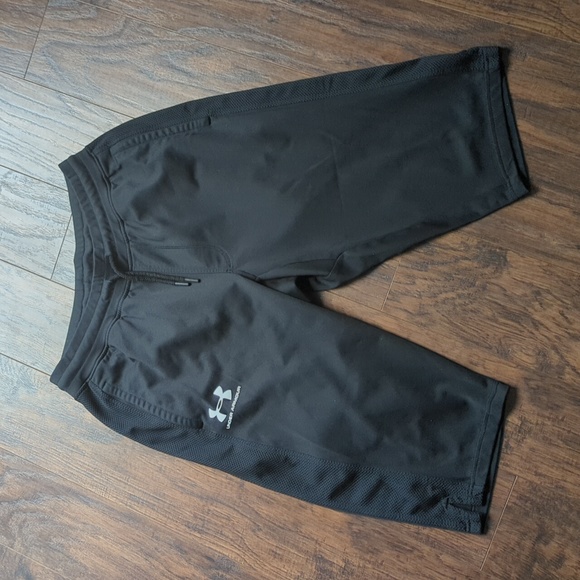 Under Armour Other - Under armour shorts men's medium